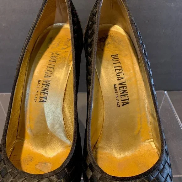 Bottega Veneta Women's Black Classic Vintage Weave Pump. 8.5AA - Picture 7 of 9